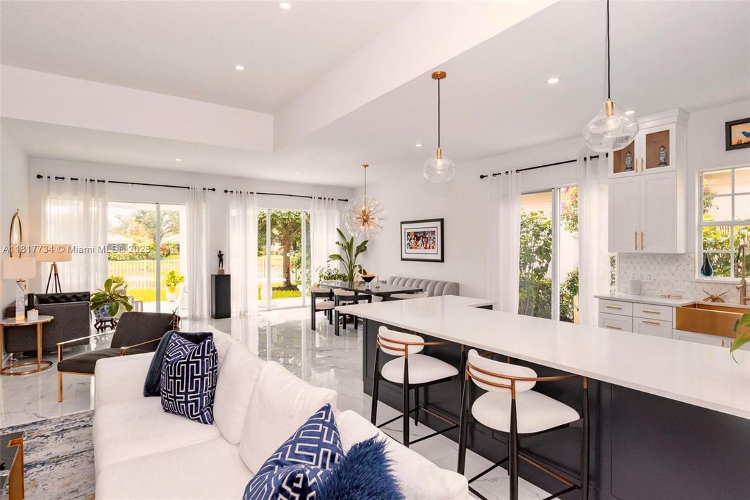 Recently Sold: $849,000 (3 beds, 2 baths, 2199 Square Feet)