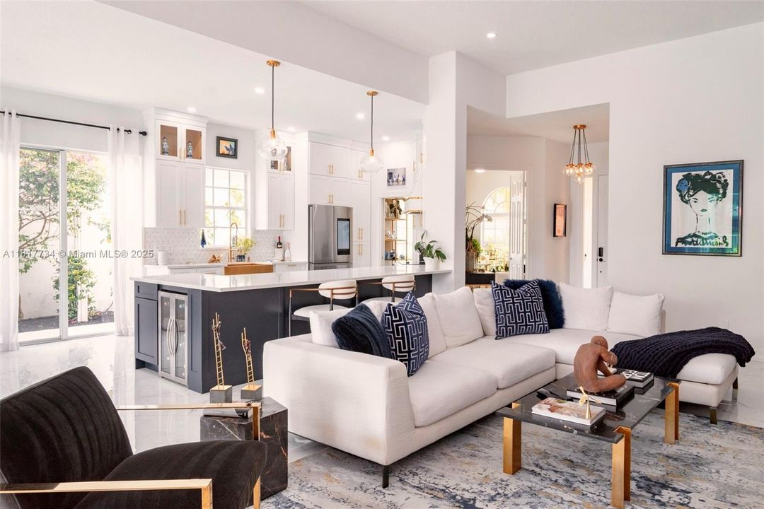 Recently Sold: $849,000 (3 beds, 2 baths, 2199 Square Feet)