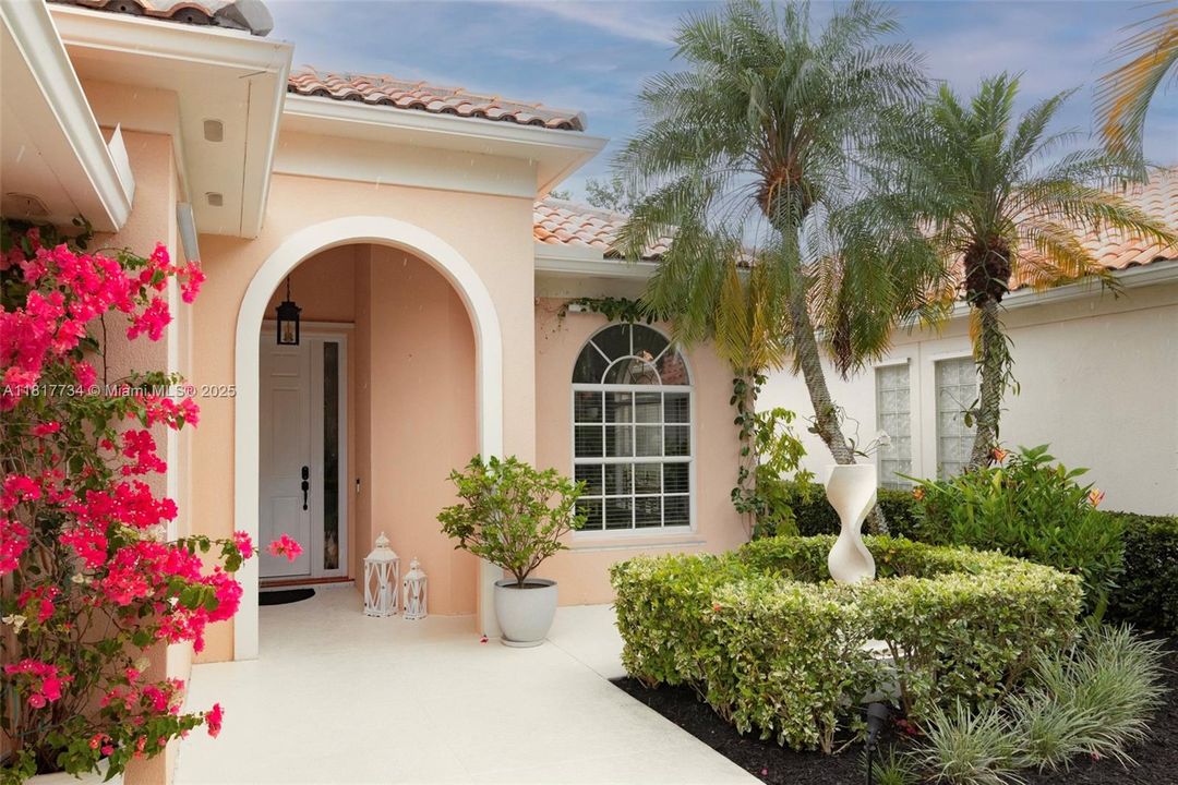 Recently Sold: $849,000 (3 beds, 2 baths, 2199 Square Feet)