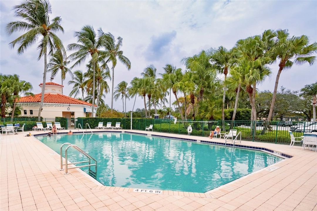 Recently Sold: $849,000 (3 beds, 2 baths, 2199 Square Feet)