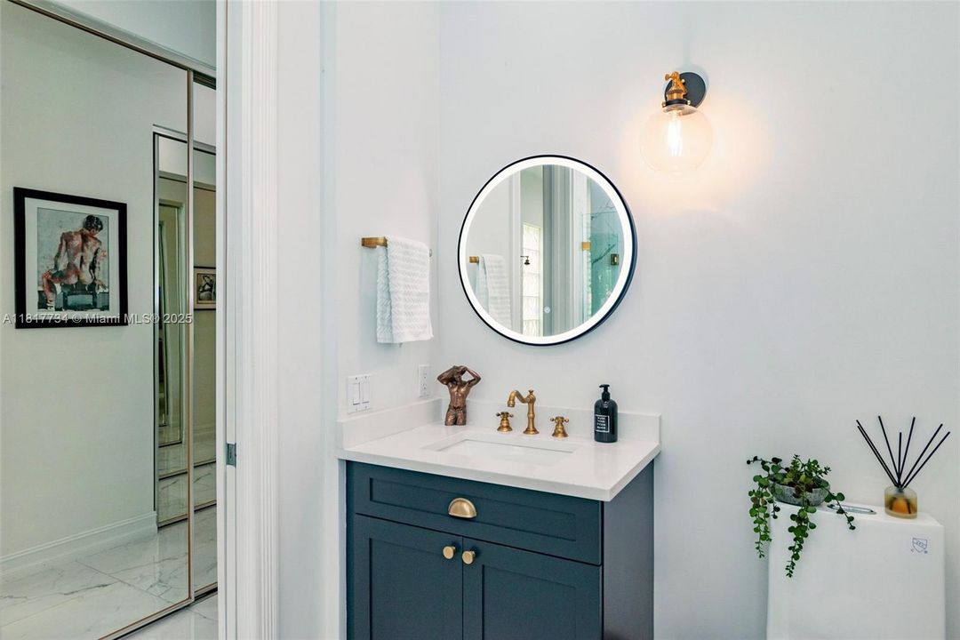 Recently Sold: $849,000 (3 beds, 2 baths, 2199 Square Feet)