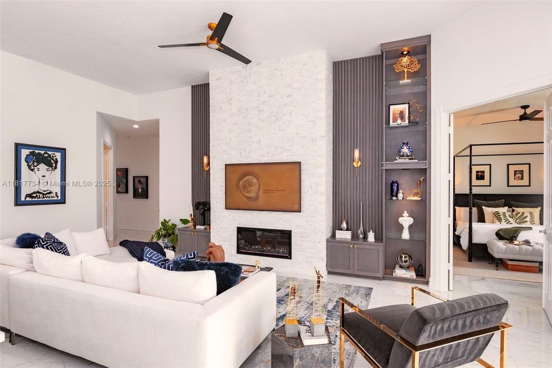 Recently Sold: $849,000 (3 beds, 2 baths, 2199 Square Feet)