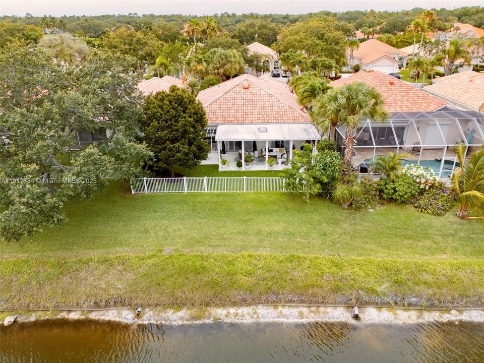 Recently Sold: $849,000 (3 beds, 2 baths, 2199 Square Feet)