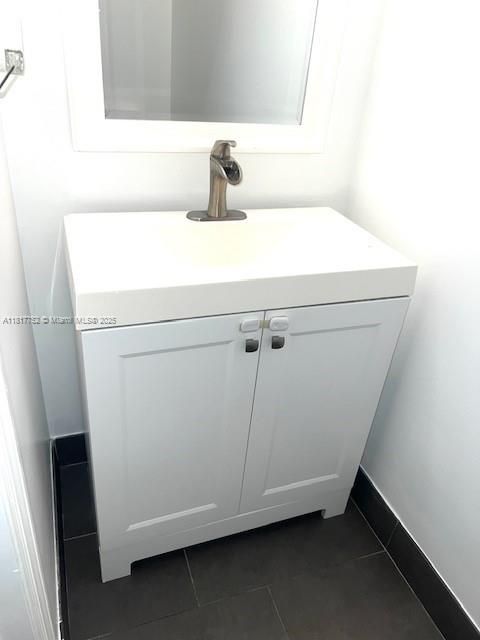 最近租的: $2,850 (3 贝兹, 2 浴室, 1394 平方英尺)