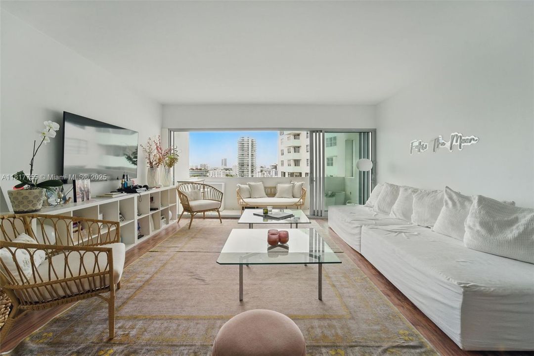 Recently Sold: $470,888 (1 beds, 1 baths, 863 Square Feet)