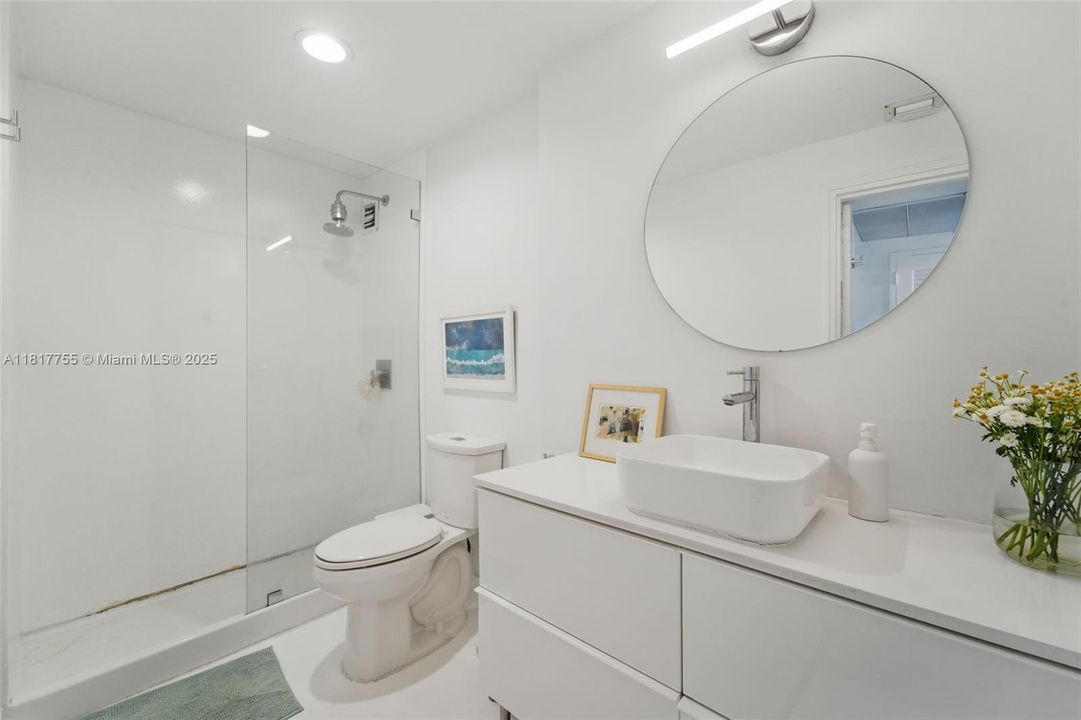 Recently Sold: $470,888 (1 beds, 1 baths, 863 Square Feet)
