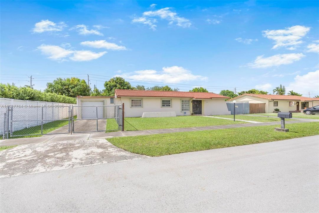 Vendido Recientemente: $680,000 (3 camas, 2 baños, 1325 Pies cuadrados)