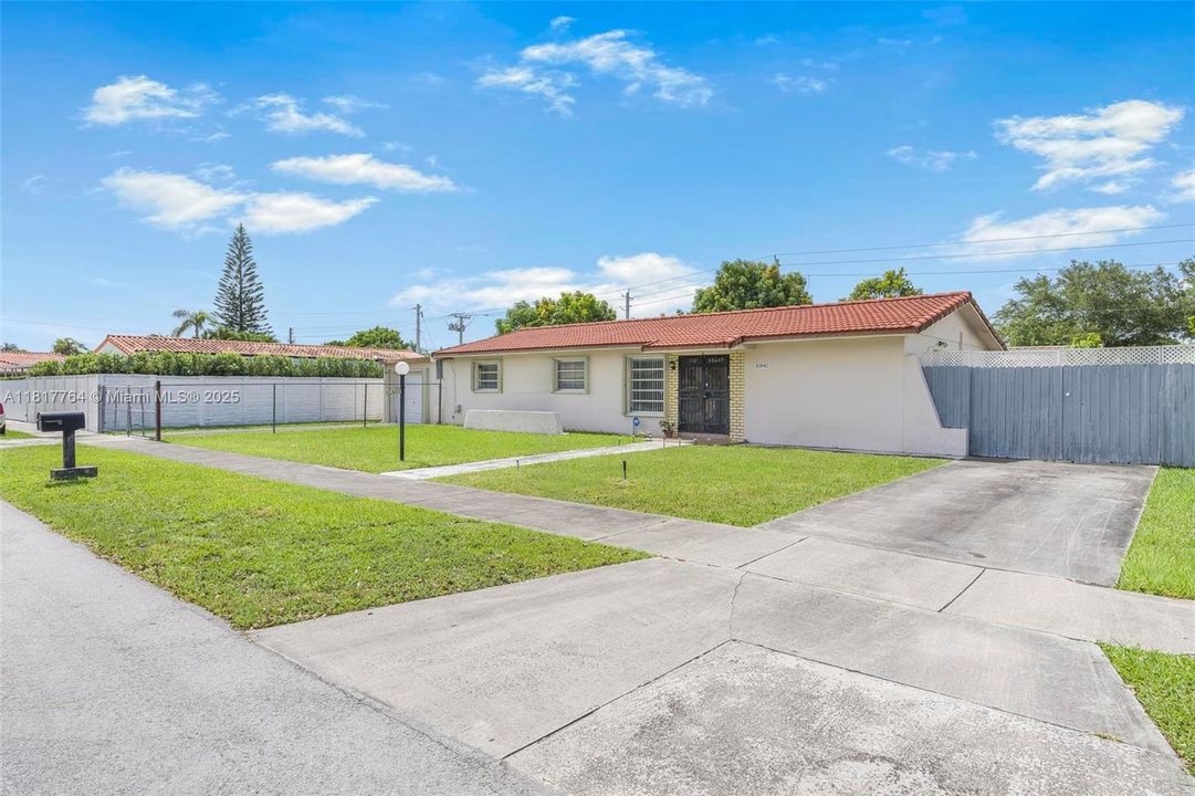 Vendido Recientemente: $680,000 (3 camas, 2 baños, 1325 Pies cuadrados)