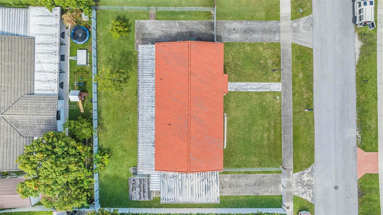 Vendido Recientemente: $680,000 (3 camas, 2 baños, 1325 Pies cuadrados)