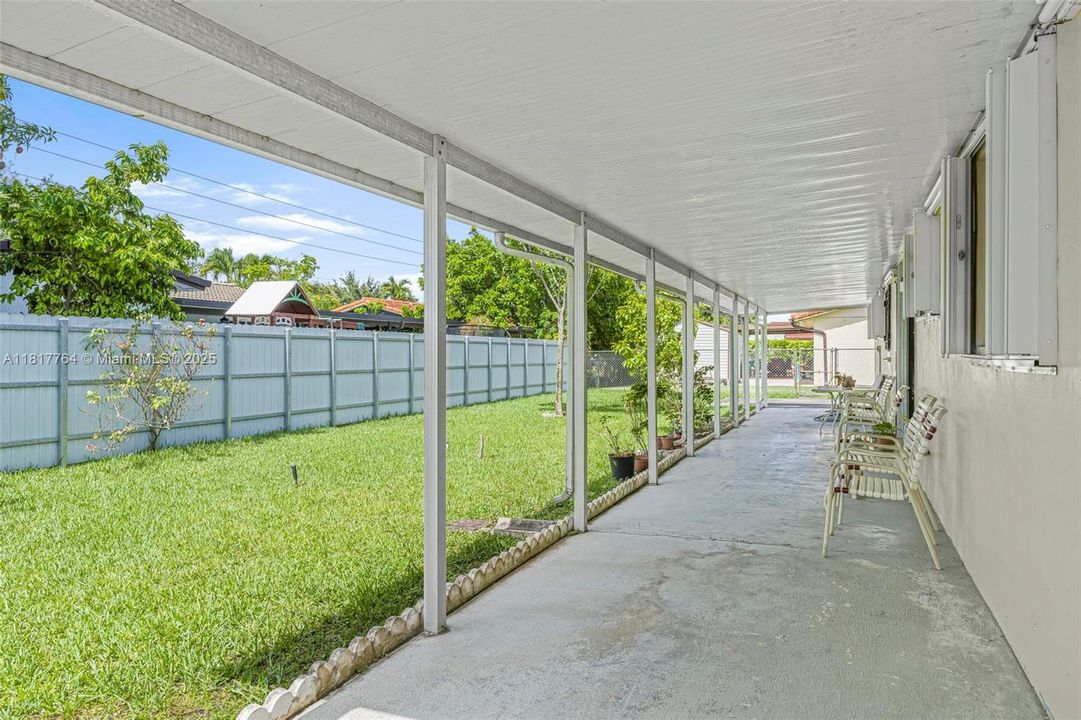 Vendido Recientemente: $680,000 (3 camas, 2 baños, 1325 Pies cuadrados)