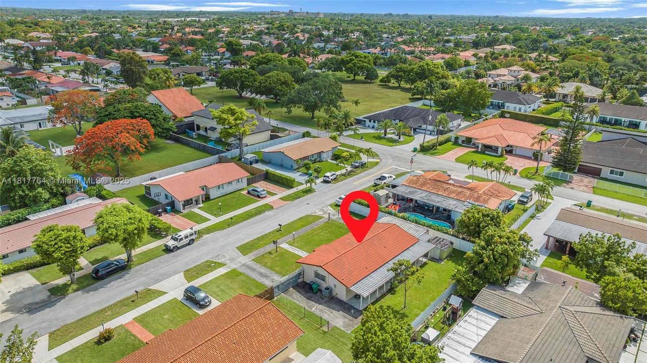 Vendido Recientemente: $680,000 (3 camas, 2 baños, 1325 Pies cuadrados)