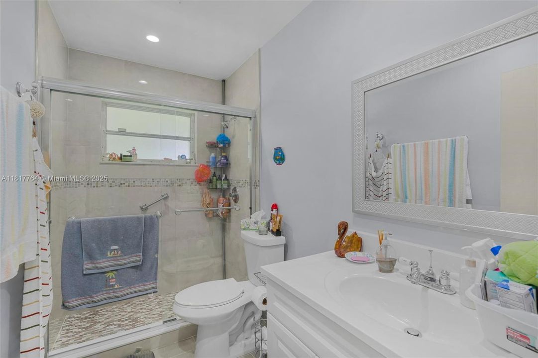 Vendido Recientemente: $680,000 (3 camas, 2 baños, 1325 Pies cuadrados)