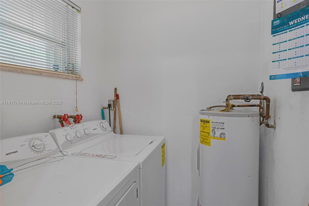 Vendido Recientemente: $680,000 (3 camas, 2 baños, 1325 Pies cuadrados)