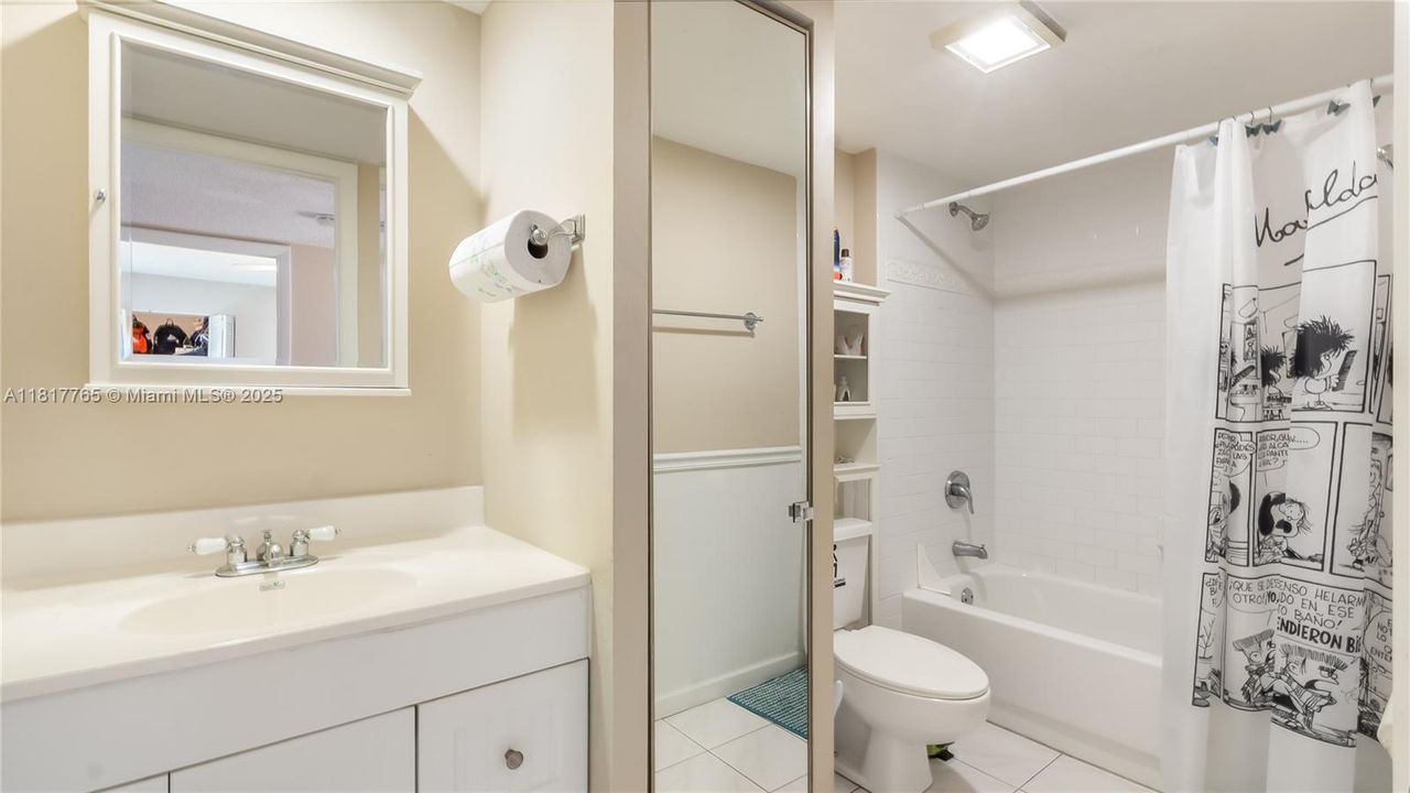 На продажу: $375,000 (2 спален, 2 ванн, 1264 Квадратных фут)