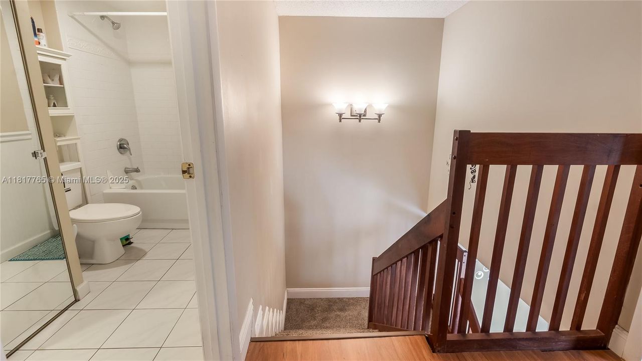 На продажу: $375,000 (2 спален, 2 ванн, 1264 Квадратных фут)