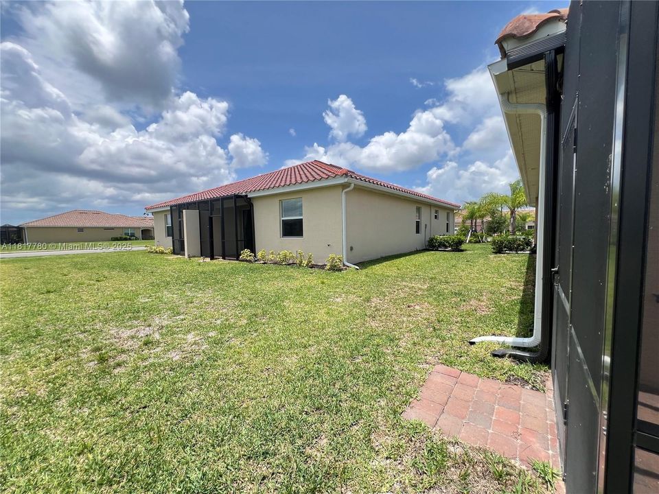 На продажу: $389,000 (3 спален, 2 ванн, 1389 Квадратных фут)