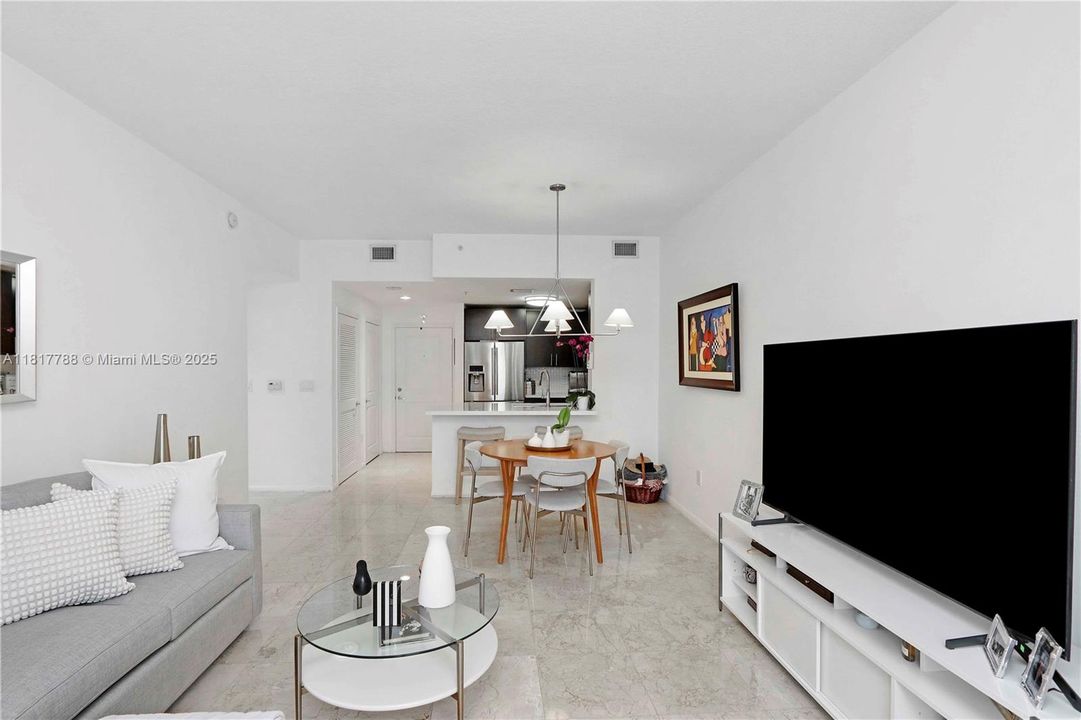 Vendido Recientemente: $499,000 (1 camas, 1 baños, 798 Pies cuadrados)