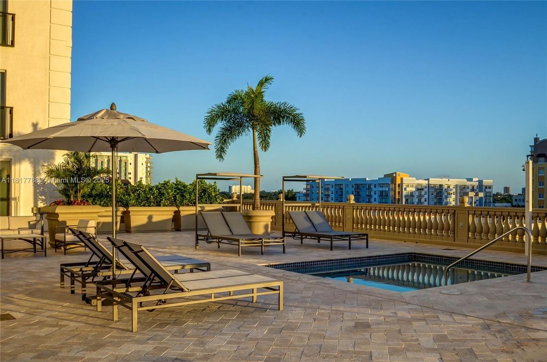 Vendido Recientemente: $499,000 (1 camas, 1 baños, 798 Pies cuadrados)