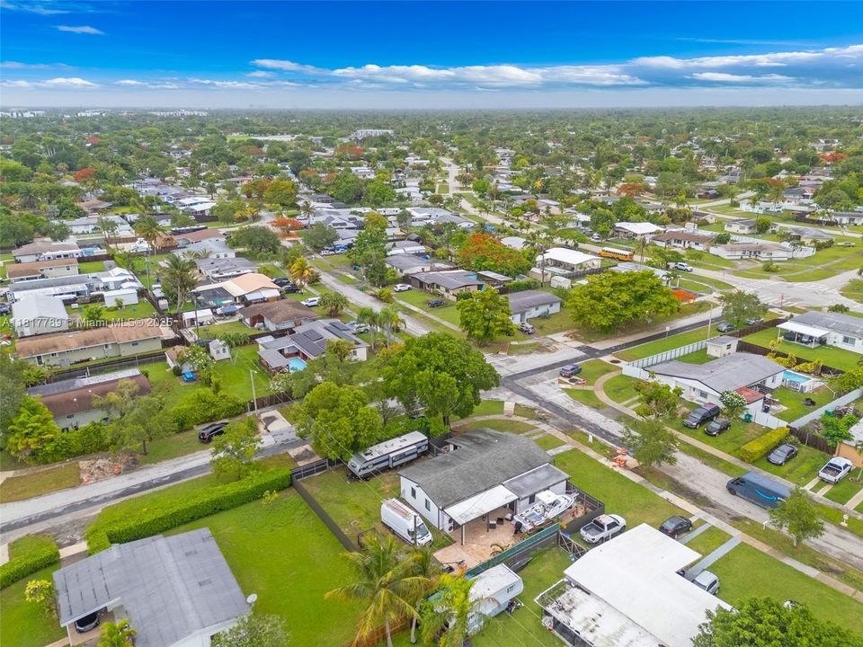 Recently Sold: $650,000 (5 beds, 3 baths, 1803 Square Feet)