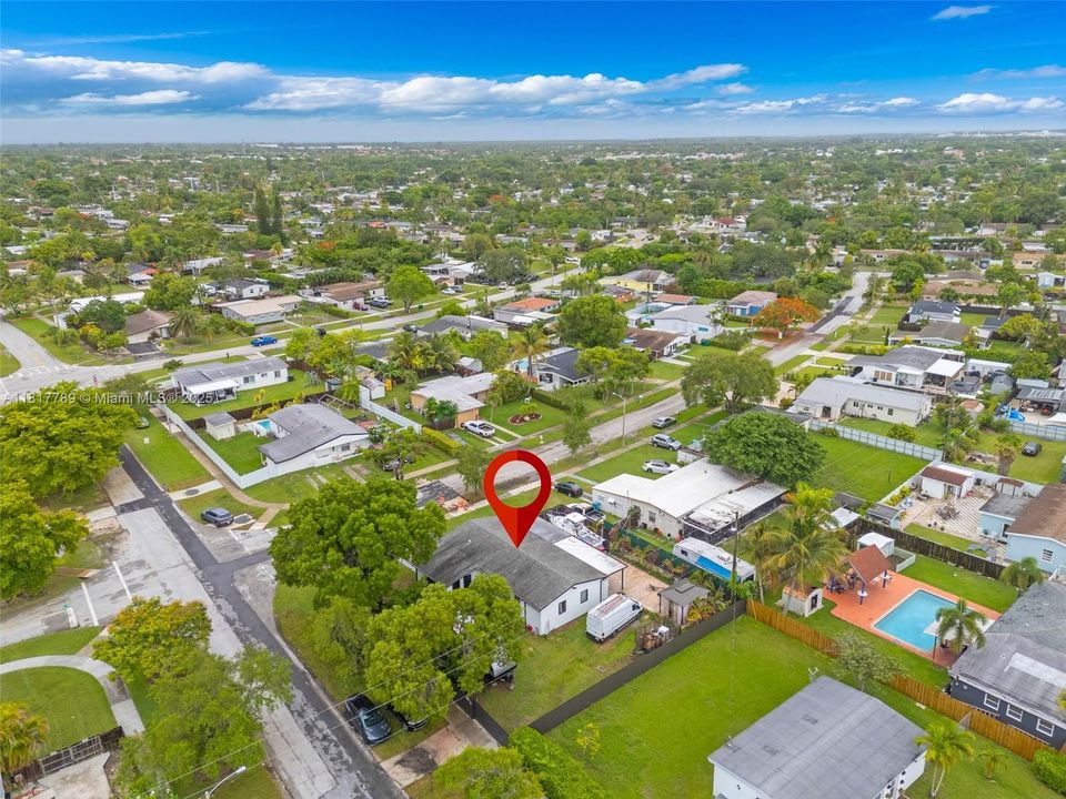 Recently Sold: $650,000 (5 beds, 3 baths, 1803 Square Feet)