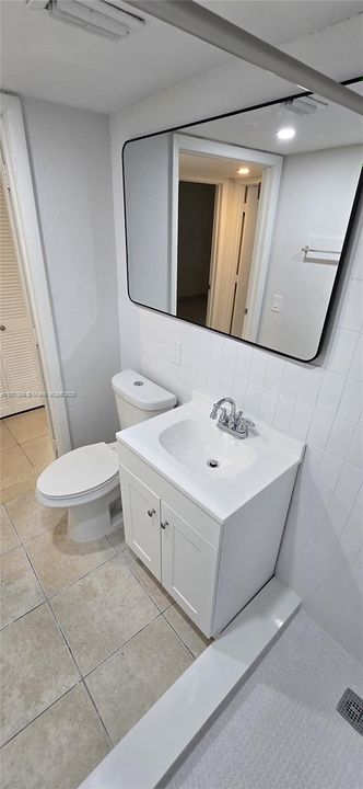 Recently Rented: $1,950 (2 beds, 1 baths, 24886 Square Feet)