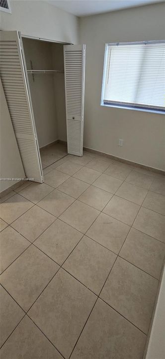 Recently Rented: $1,950 (2 beds, 1 baths, 24886 Square Feet)