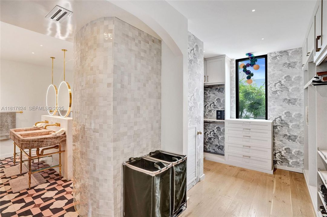 En Venta: $5,100,000 (4 camas, 4 baños, 4000 Pies cuadrados)