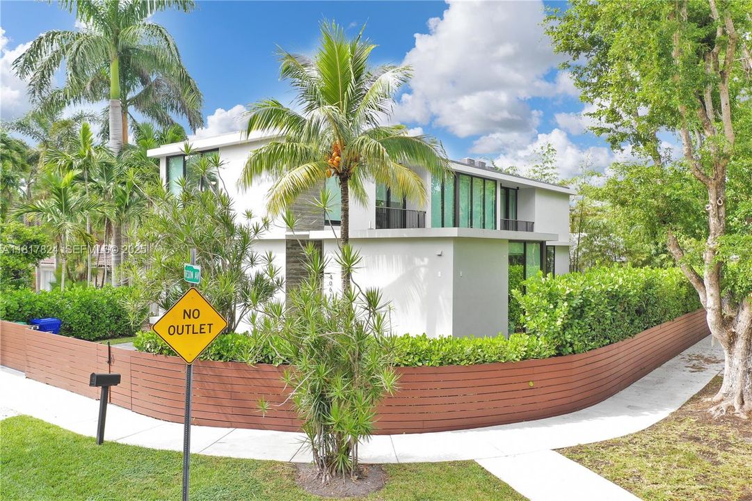 En Venta: $5,100,000 (4 camas, 4 baños, 4000 Pies cuadrados)