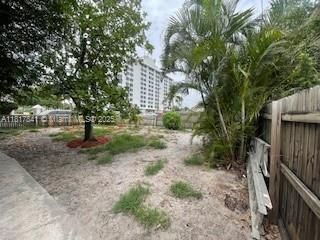 待售: $675,000 (0 贝兹, 0 浴室, 1359 平方英尺)