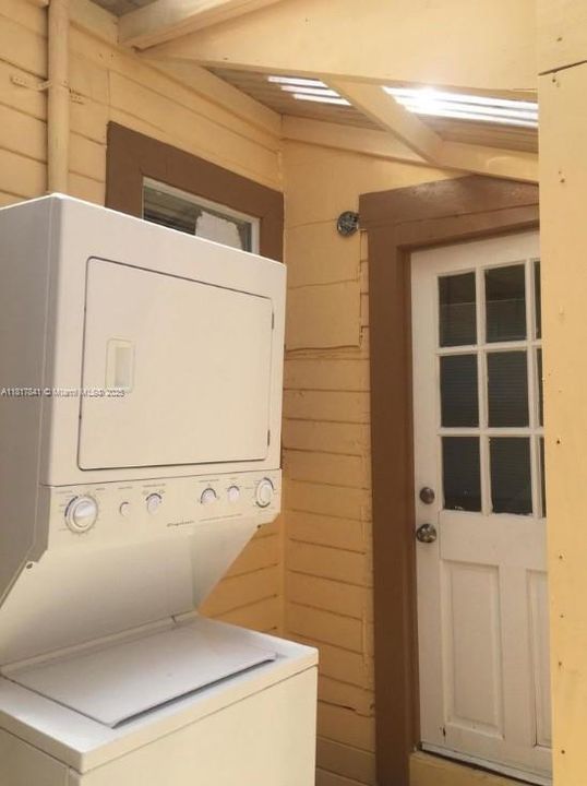 待售: $675,000 (0 贝兹, 0 浴室, 1359 平方英尺)