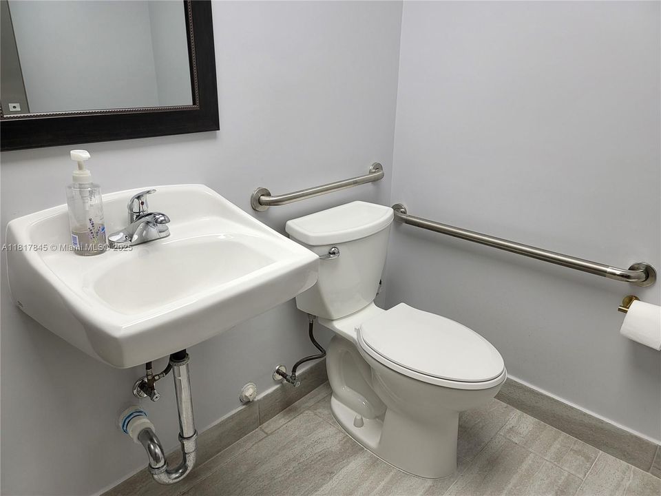 В аренду: $10,000 (0 спален, 0 ванн, 0 Квадратных фут)