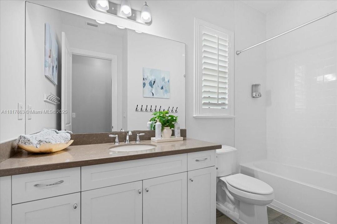 Full bath on main level