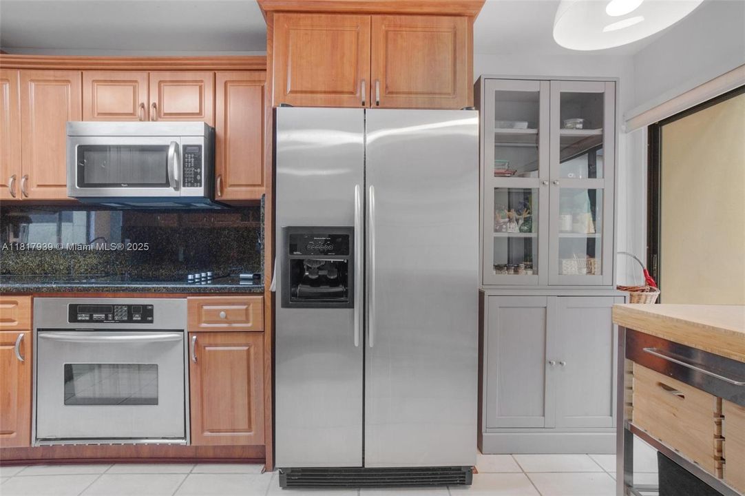 待售: $580,000 (3 贝兹, 2 浴室, 1712 平方英尺)