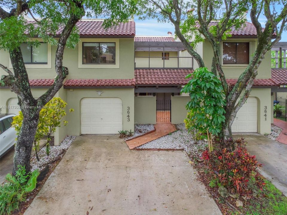 待售: $580,000 (3 贝兹, 2 浴室, 1712 平方英尺)