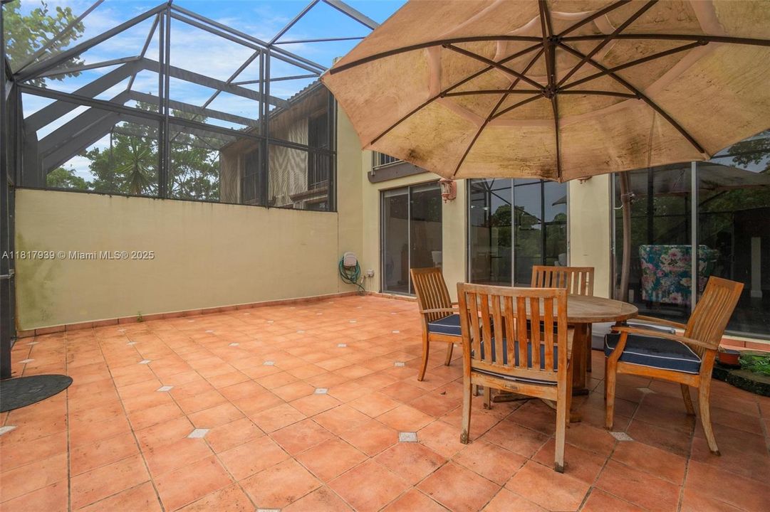 待售: $580,000 (3 贝兹, 2 浴室, 1712 平方英尺)