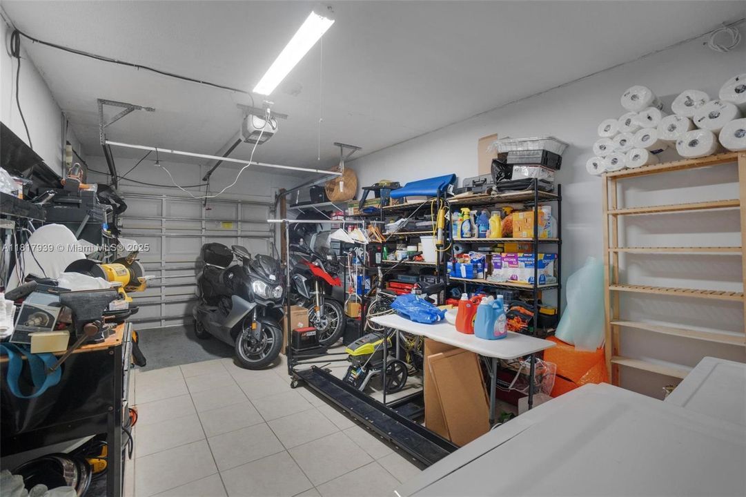 待售: $580,000 (3 贝兹, 2 浴室, 1712 平方英尺)