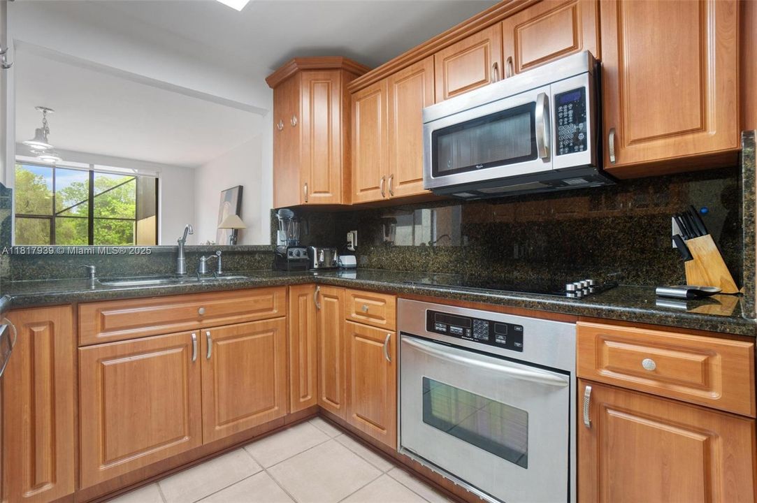 待售: $580,000 (3 贝兹, 2 浴室, 1712 平方英尺)