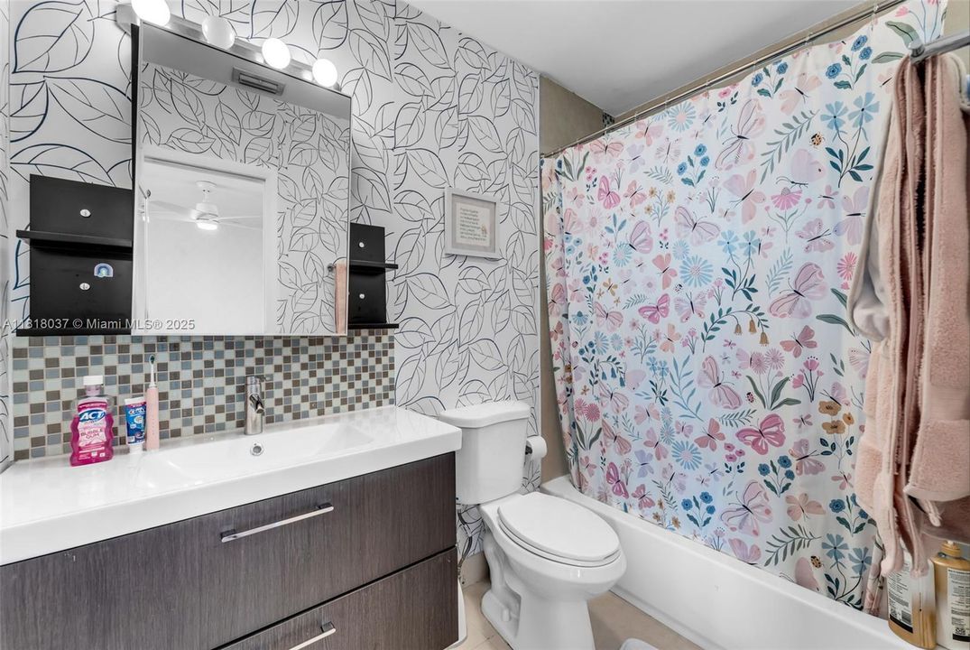 Недавно продано: $1,149,000 (4 спален, 3 ванн, 2086 Квадратных фут)