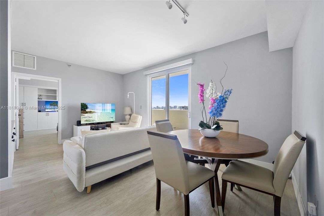 Activo con contrato: $450,000 (1 camas, 2 baños, 660 Pies cuadrados)