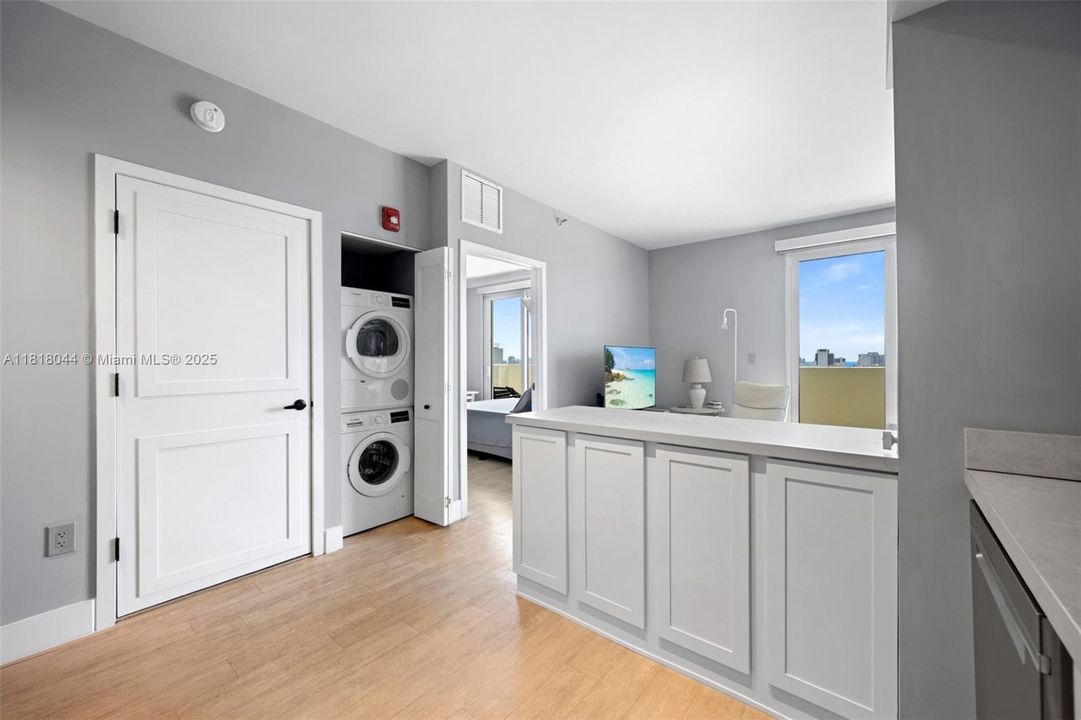 Activo con contrato: $450,000 (1 camas, 2 baños, 660 Pies cuadrados)