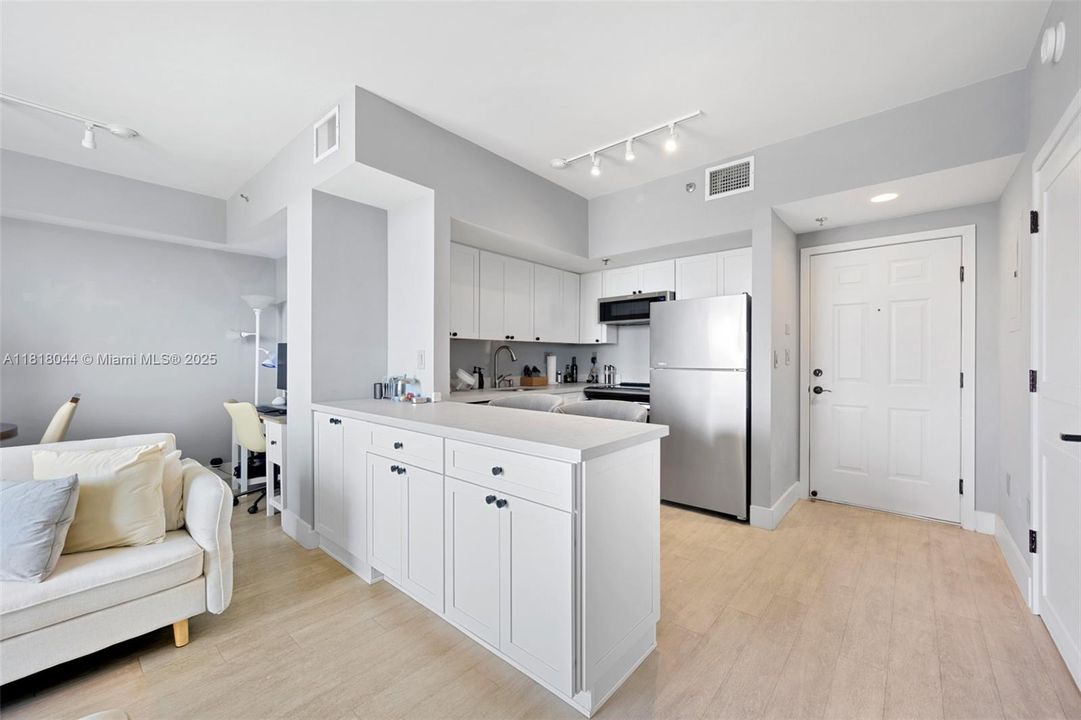 Activo con contrato: $450,000 (1 camas, 2 baños, 660 Pies cuadrados)