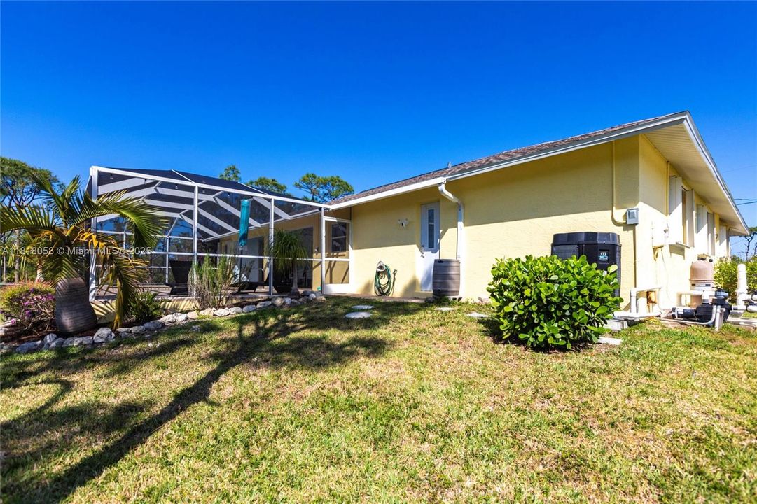 Recently Sold: $420,000 (3 beds, 2 baths, 1621 Square Feet)