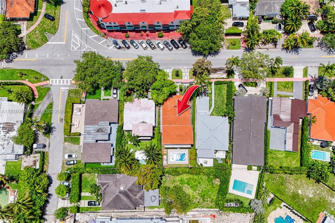 待售: $2,600,000 (5 贝兹, 3 浴室, 2352 平方英尺)