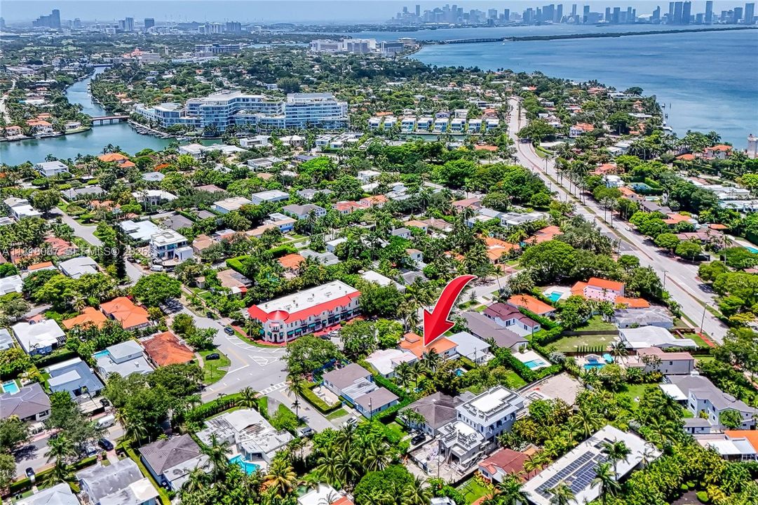 待售: $2,600,000 (5 贝兹, 3 浴室, 2352 平方英尺)