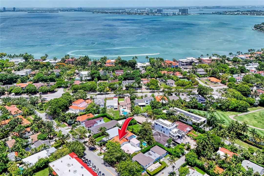 待售: $2,600,000 (5 贝兹, 3 浴室, 2352 平方英尺)