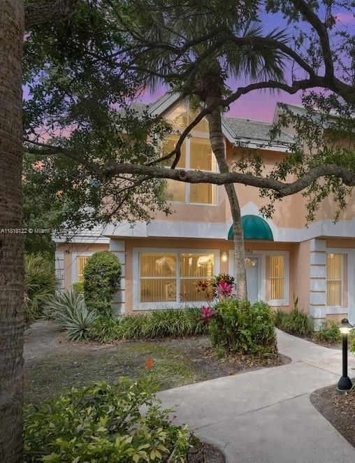 待售: $420,000 (3 贝兹, 2 浴室, 2136 平方英尺)