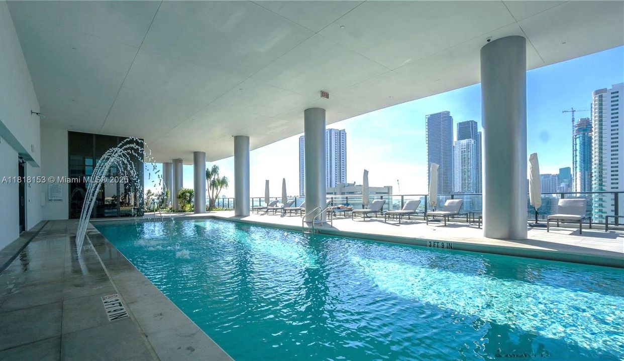 最近售出: $385,000 (0 贝兹, 1 浴室, 580 平方英尺)