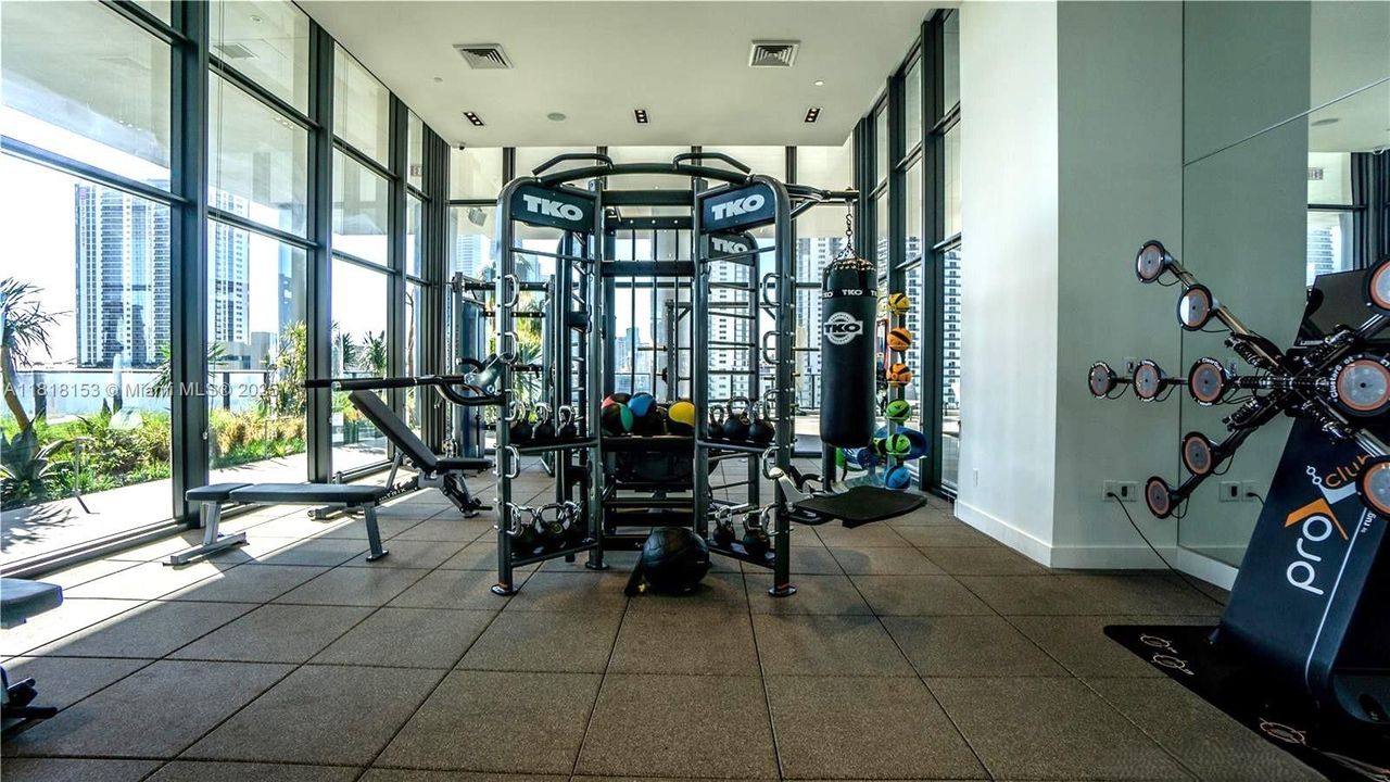 最近售出: $385,000 (0 贝兹, 1 浴室, 580 平方英尺)