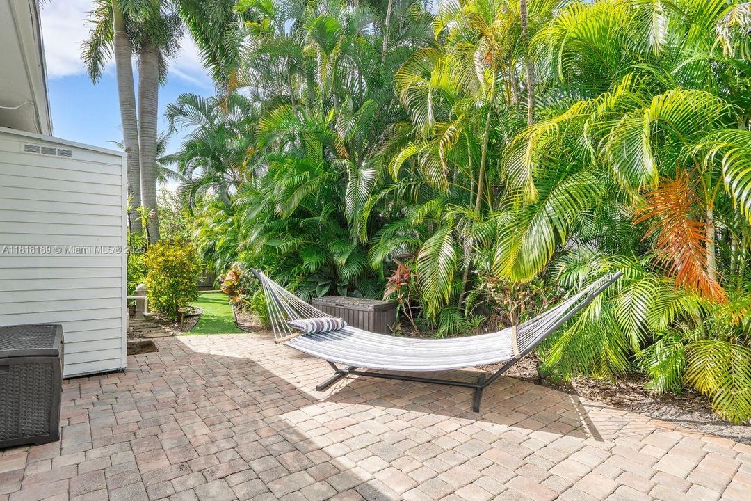 На продажу: $1,149,000 (2 спален, 2 ванн, 1440 Квадратных фут)