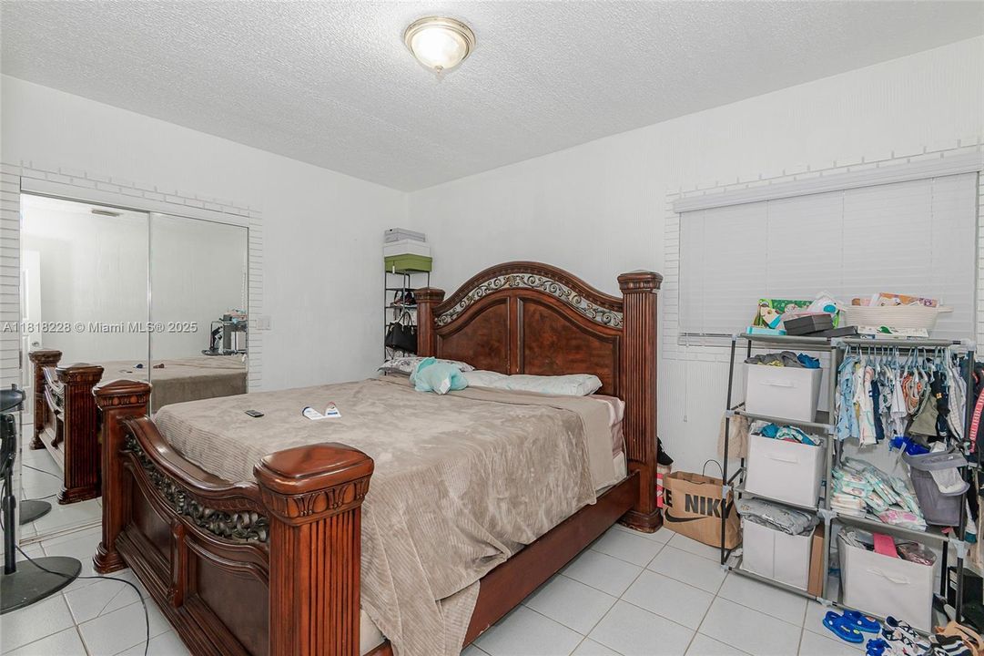 Active With Contract: $2,600,000 (6 beds, 2 baths, 3950 Square Feet)